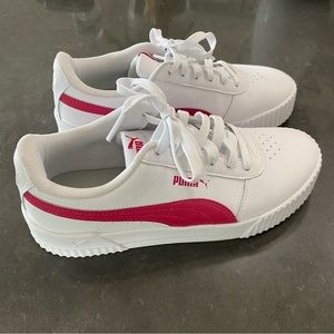 LIKE NEW PUMA CARINA WHITE LEATHER PINK ACCENT SNEAKER